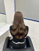 リラ(Rira)&nbsp;レイヤーカット× アッシュベージュ