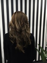 フーバ(FUUBA)&nbsp;エクステでロングスタイル