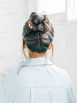 ロゼアトリエ(ROSE atelier) こなれお団子アレンジ