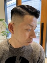 フリーク バーバーショップ 都島店(FREAK BARBER SHOP) バーバースタイルサイドパートスキンフェードN