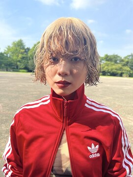 テトヘアー(teto hair) ローライト、ブロンド、ボブ、ブリーチカラー