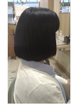 アエラス(Aeolus) オーガニックカラー　フラットボブ