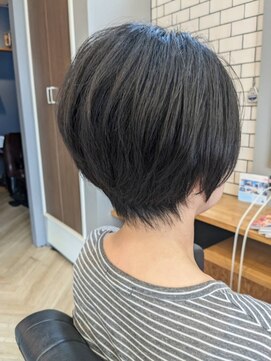 ウル ヘアデザイン (URU hair design) ショート