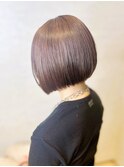 切りっぱなし前下がりワンレンブリーチなしアッシュベージュボブ