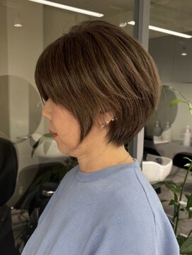 GBG 自由が丘 くびれショートボブグレイカラー白髪染め白髪ぼかしハイライト