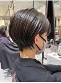 【LA'BO三浦】暗髪くびれショート