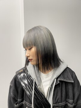 ヴァーディ オモテサンドウ(Vardy omotesando) roots/ルーツカラー 裾カラー シルバー