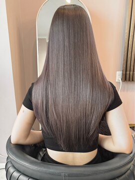 シェリ(che'rie) ブリーチハイライトカラーミルクティーベージュレイヤーカット