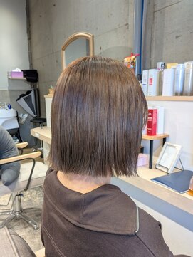 リペロ(ripero) パッツンボブ×スモーキーグレージュカラー