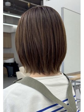 エルヘアメゾン(el. hair maison) 白髪ぼかしハイライト☆レイヤーボブ