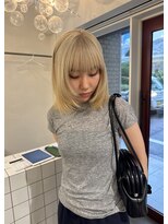 シイ(SIE)&nbsp;2回ブリーチ、ブロンドカラー◎