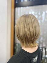 ビューティー サロン カワチ 中庄団地本店(Beauty Salon KAWACHI) ミルクティーベージュ×外ハネショート