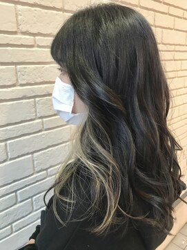 リタ ヘアメイク(Rita hair make) インナーカラー