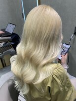 アール バイ ニーナ(R by NINA)&nbsp;【’R by NINA】ブロンドヘア