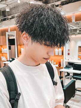 ルースト 渋谷店(ROOST) ツイストパーマ/ツイストスパイラル/前下がりマッシュ/ツイスト