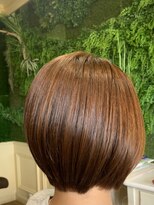 レガーロ(regalo)&nbsp;バックセクション水平ボブ・サイド前下がり気味ショートレイヤー