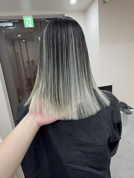 ユウル 横浜(juhl.) インナーカラー/ホワイトグレージュ/ケアブリーチ/アンブレラ