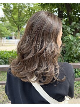 サル(saru) #ハイライトカラー × #オリーブベージュ