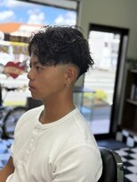 ケーエムシーセントラルルーツ(KMC Central Roots)&nbsp;スキンフェード、ラルフカール