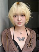 ショートボブハイトーンホワイトベージュブリーチ_ba561691