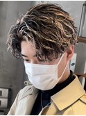 横浜西口メンズパーマツイストスパイラルパーマ波巻きパーマ緩め
