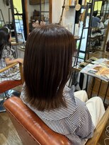 ロウスリー(Lowsly)&nbsp;ラベンダーベージュツヤカラー　切りっぱなし３０代４０代５０代