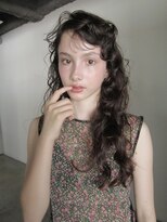 ナヌーク ダイカンヤマ(nanuk daikanyama)&nbsp;カーリーヘアカーリーパーマスパイラルパーマウルフパーマ