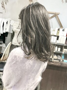 ヘアーアンドアトリエ マール(Hair&Atelier Marl) 【Marl】グレージュカラーの無造作セミディ♪