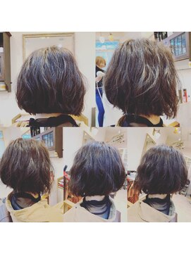 ヘアーラクープ(HAIR LA COUPE) 前下がりウエーブショートボブ