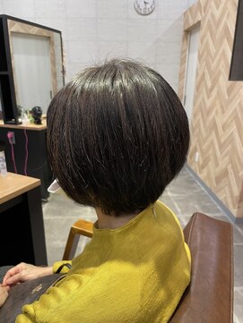 マム(ma'am) 艶ショート