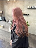 ピンクベージュ