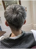 グレイヘアショート