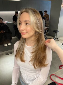 リール(rire) デザインカラーレイヤーカットウェットヘア夏オリーブベージュ