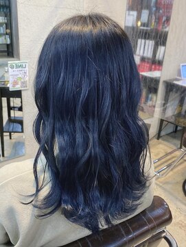 クレメント サロン ブル(Clement Salon Bull) 【松戸BULL】ネイビーブラック×ウェーブヘア