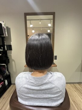 チル(CHILL) ワンレングスのボブスタイル