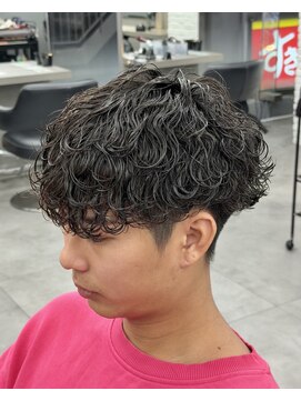 オーバルバイアピッシュ(OVARL by apish) フェザーパーマ毛流れパーマカルマパーマメンズサロン