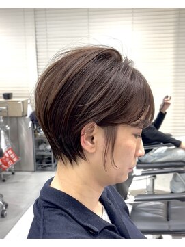 ヘアスペース リズム グリーン(Hair space Rizm green) 後頭部ふんわり小顔ショート