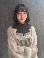 スール(seul) 艶感ダークピンクカラー×ミディレイヤー