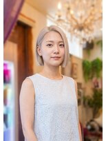 ココラー(COCOlar)&nbsp;ホワイトプラチナ・シャープボブ