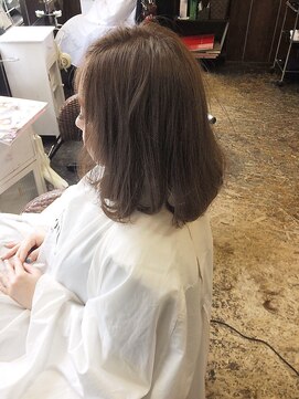 フェリシータ 緑地公園店(felicita) 斜めバング☆彡イルミナカラーハニーヘア