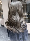 透明感たっぷりグレージュ