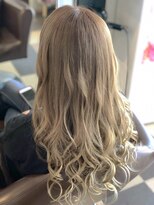 トゥエンティーフォー 泉大津店(24)&nbsp;外国人風ハイトーンヘア