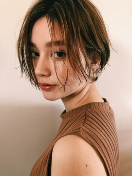 月日 前下がりショート