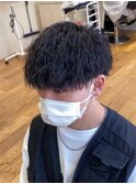 広がらず艶がでるツイストパーマ