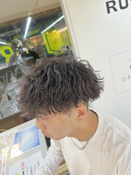 ダズルヘアラッシュ(DAZZLE hair RUSH) ～波巻きスパイラルパーマ～