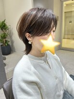 シーナ(Shiina)&nbsp;ウルフ風ミディアムレイヤー