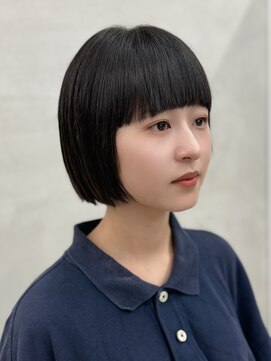 レヴィア(REVIA) レディース切りっぱなしボブスタイル艶髪