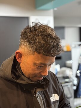 ヘアーラボ 樟葉(Hair Labo) Curly クロップ スキンフェード 枚方 南楠葉