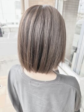 トリニティ(trinity) ショート切りっぱなしボブ・グレージュ【豊見城・南風原】