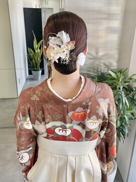 ゴウトゥデイシェアサロン 町田店(GO TODAY SHAiRE SALON) 卒業式シニヨンヘア♪